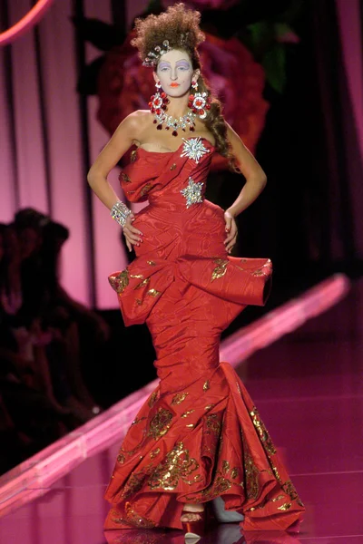 Look 3
